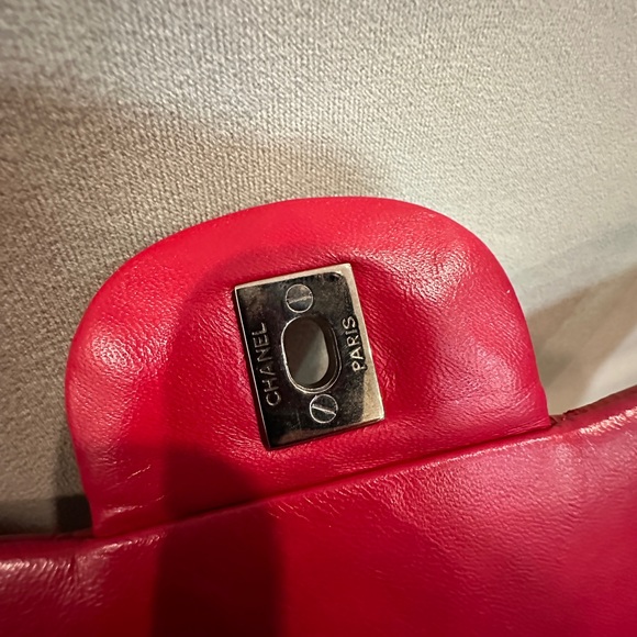 Chanel Maxi Patent - Picture 5 of 12